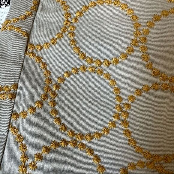 Anthropologie Relaxed Circle-Embroidered Chino Pants Sz 25 - Picture 5 of 16